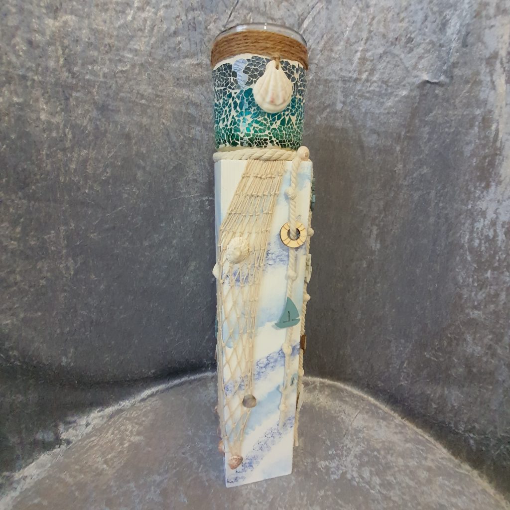 Holzsäule maritim mit Windlicht