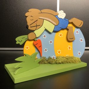 Schlafender Hase auf Osterei